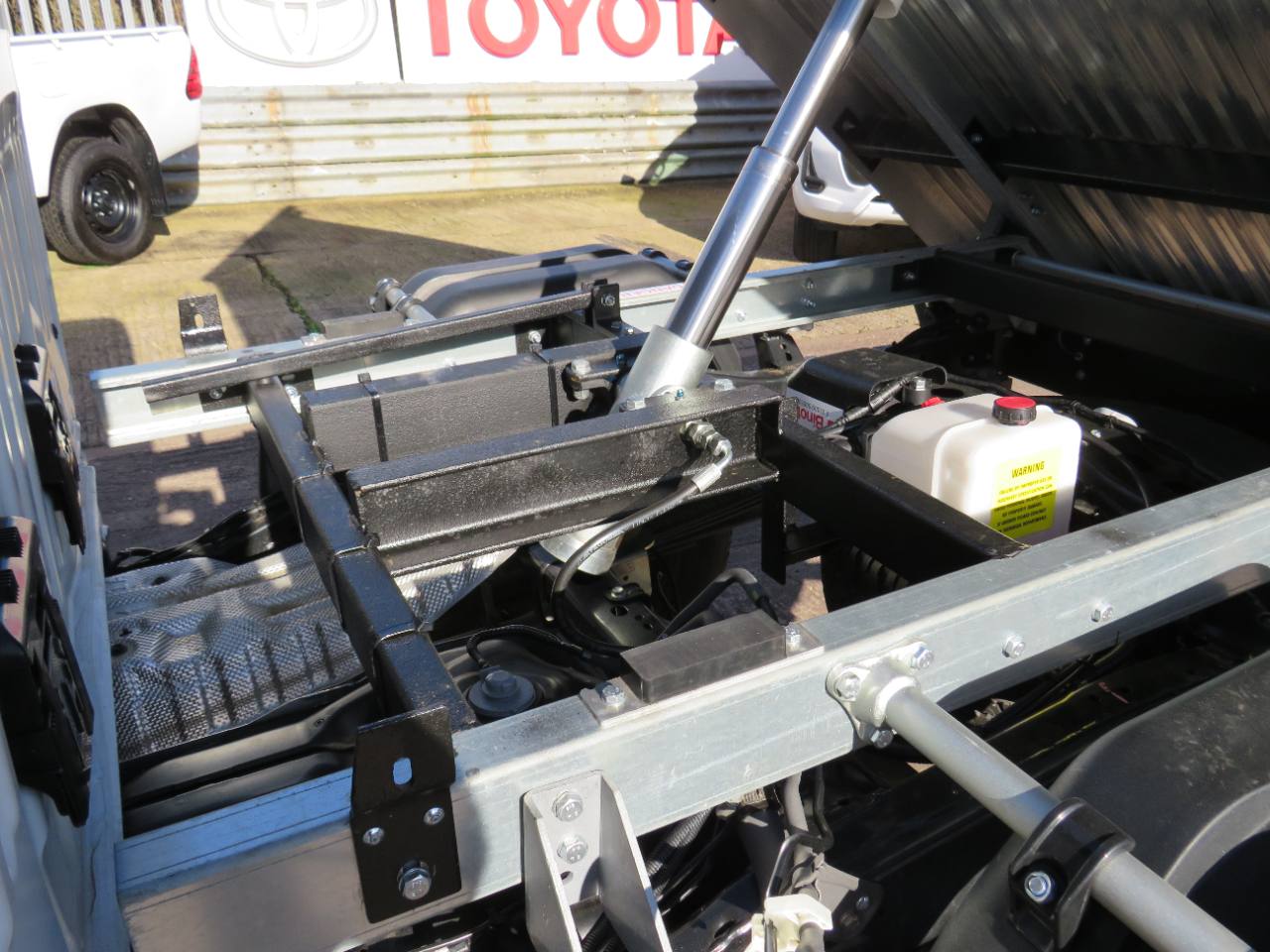 2024 Toyota Hi Lux 2.4 Extra Cab Arborist Tipper Built in Tool Box photo 8