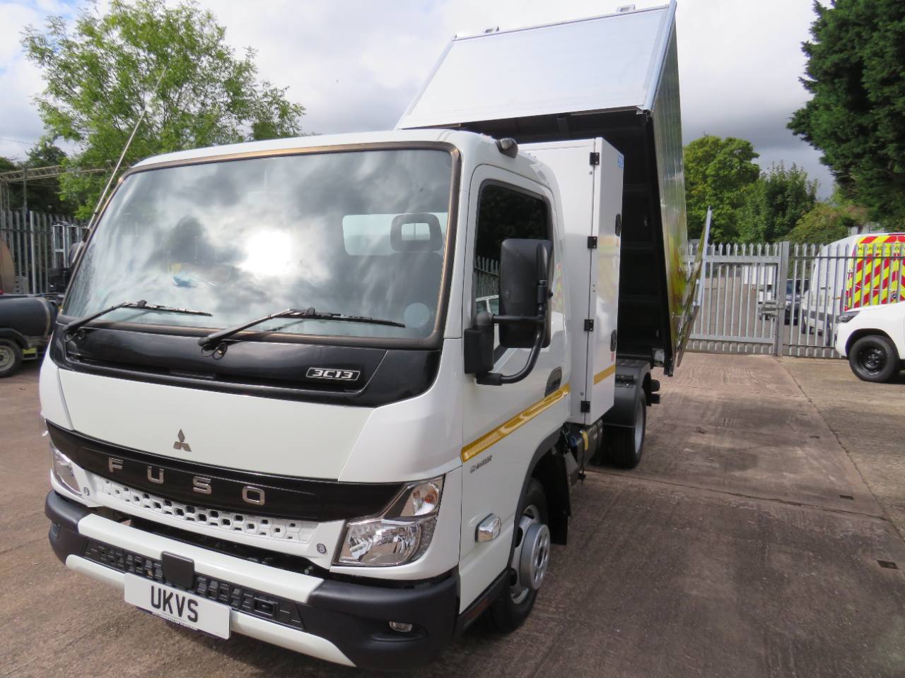2026 Fuso Canter Arborist Tipper photo 25