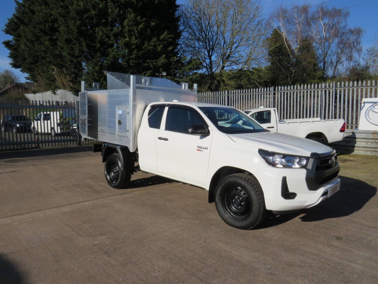 2024 Toyota Hi Lux 2.4 Extra Cab Arborist Tipper Built in Tool Box photo 20