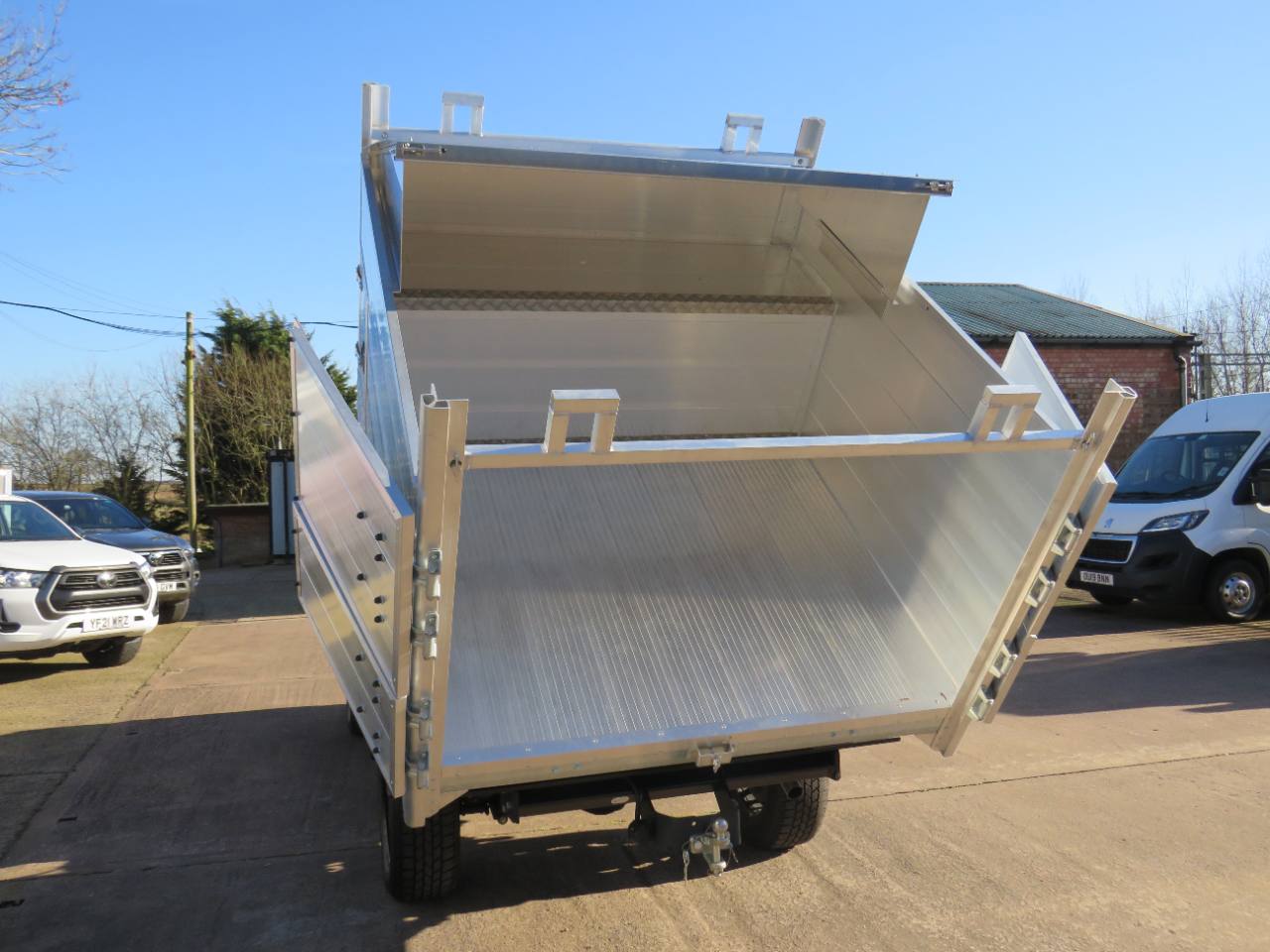 2024 Toyota Hi Lux 2.4 Extra Cab Arborist Tipper Built in Tool Box photo 25