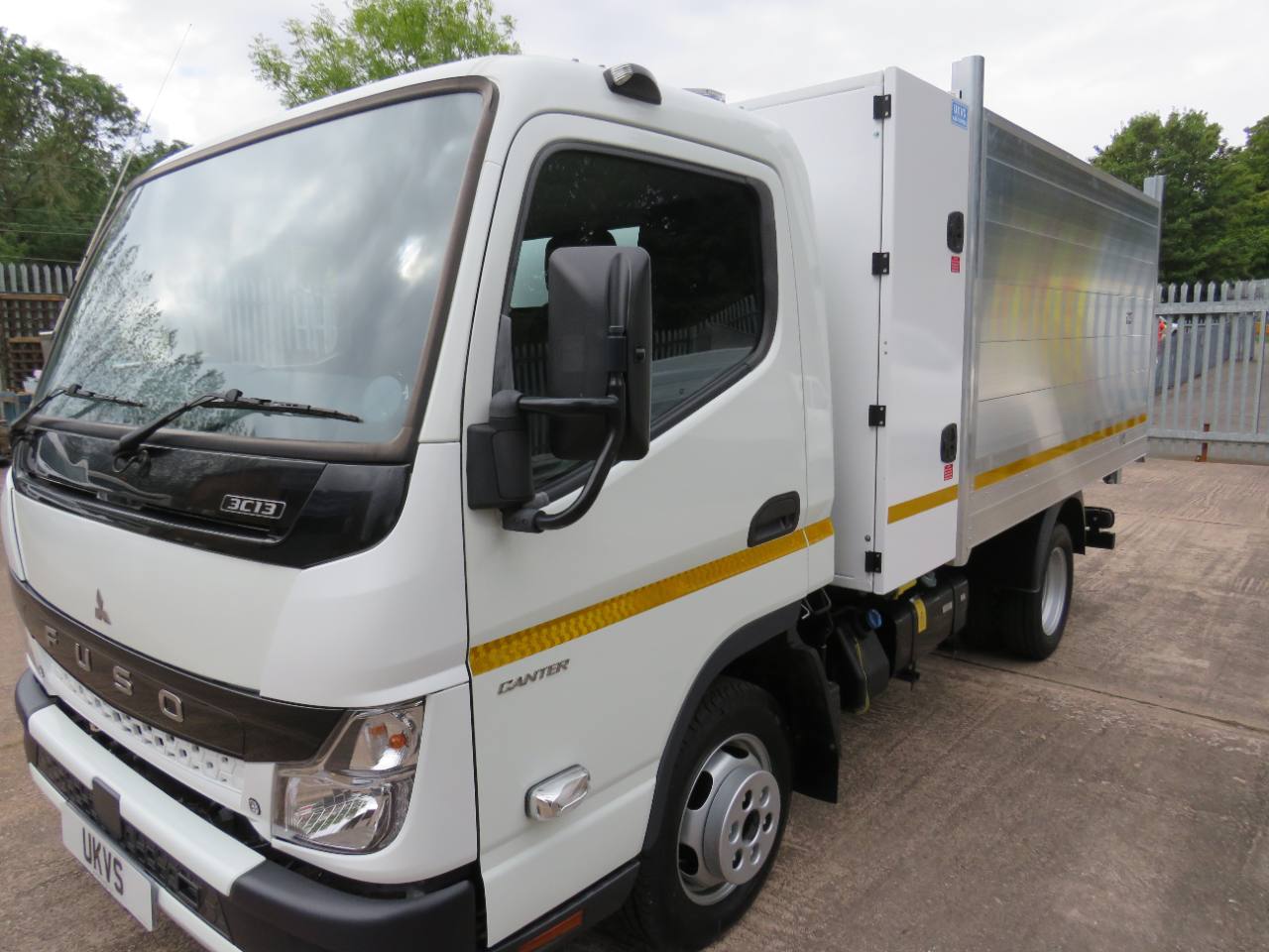 2026 Fuso Canter Arborist Tipper photo 14
