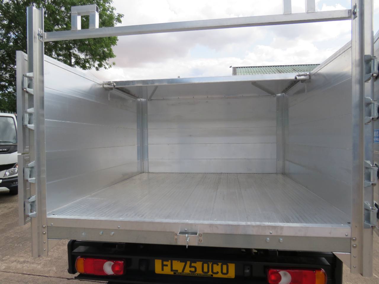 2025 Toyota Hilux Extra Cab 2.8 Arb Arborist Tipper Tree Surgeon photo 8