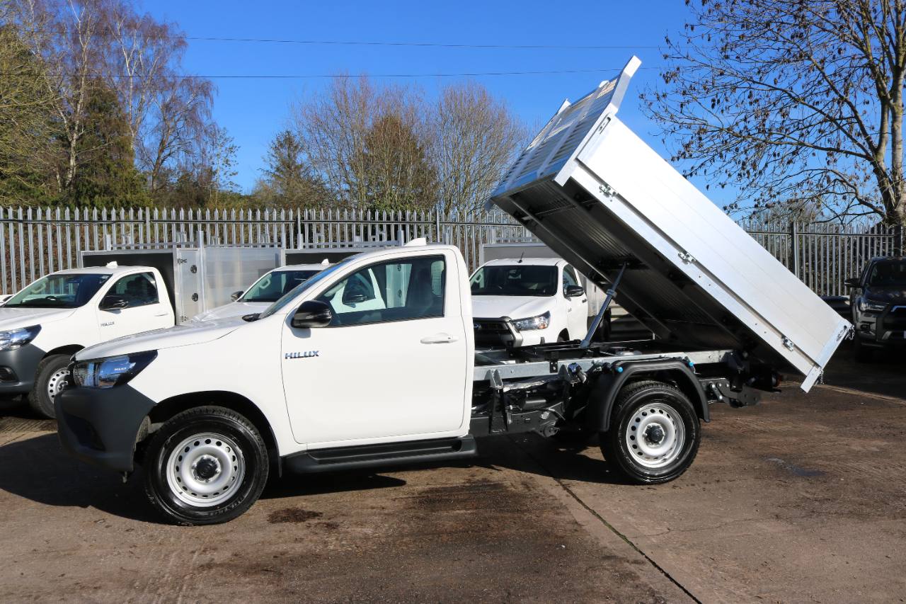 2025 Toyota Single Cab 2.4 - 2.8 Drop side Tipper photo 1
