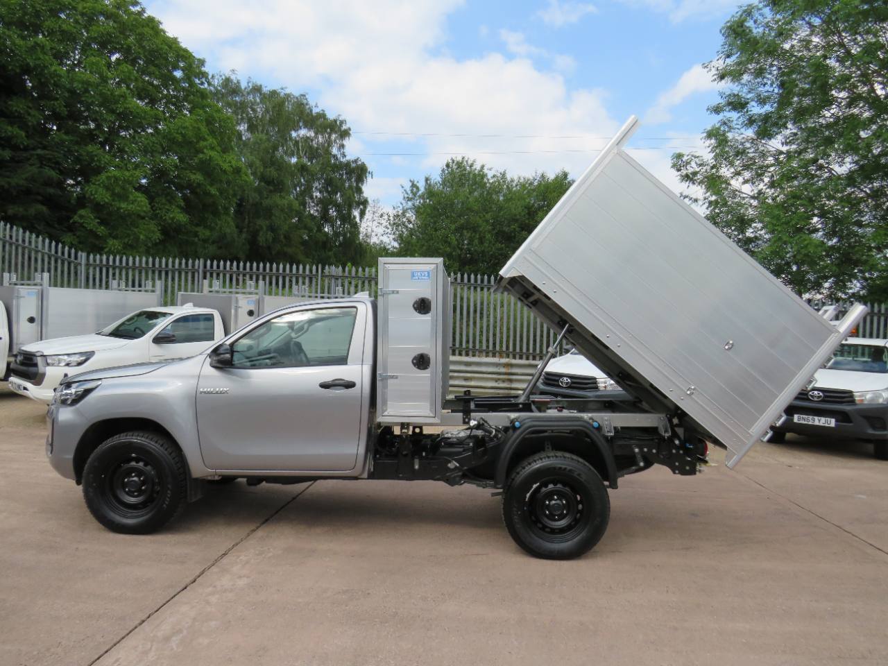 2024 Toyota Hi Lux Single Cab 2.4 Arborist Tipper Arb Tree Surgeon photo 24