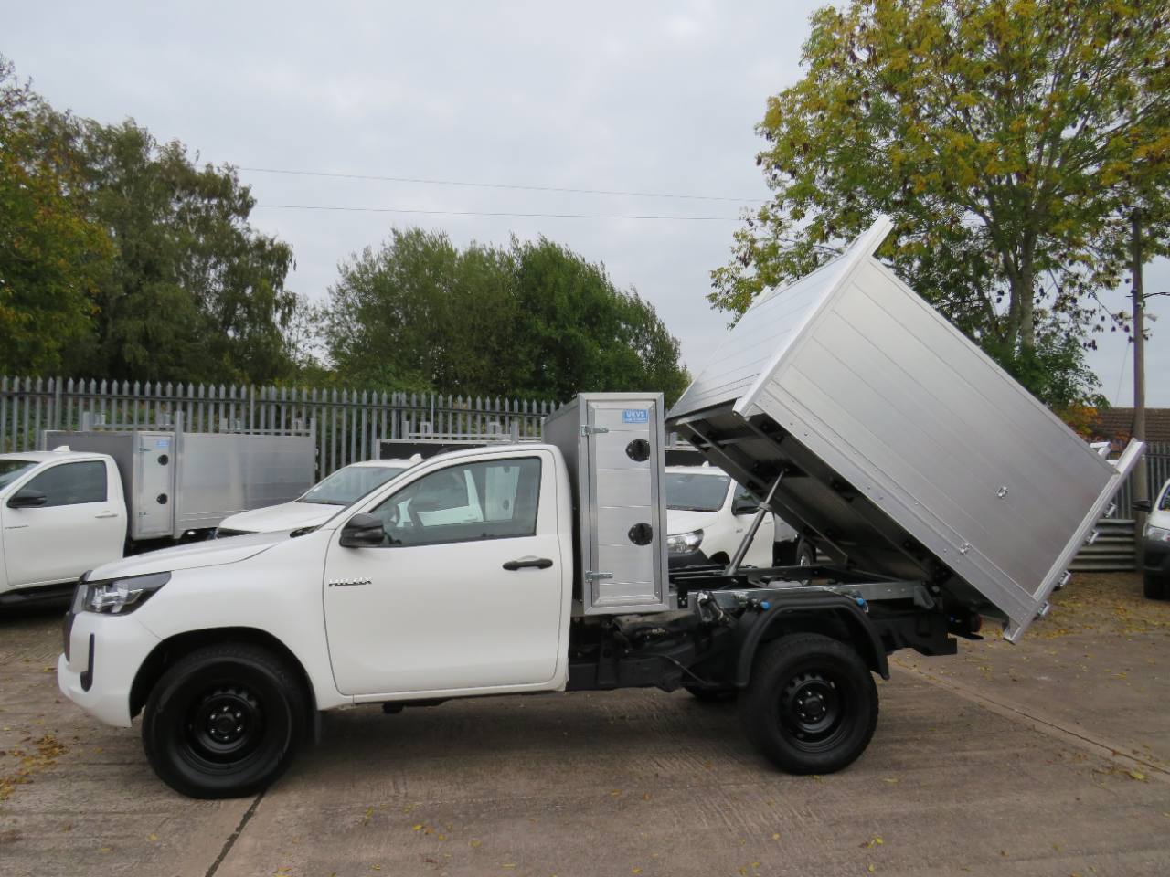 2021 Toyota Single Cab 2.4 Arborist Tipper Tree Surgeon Arb photo 11