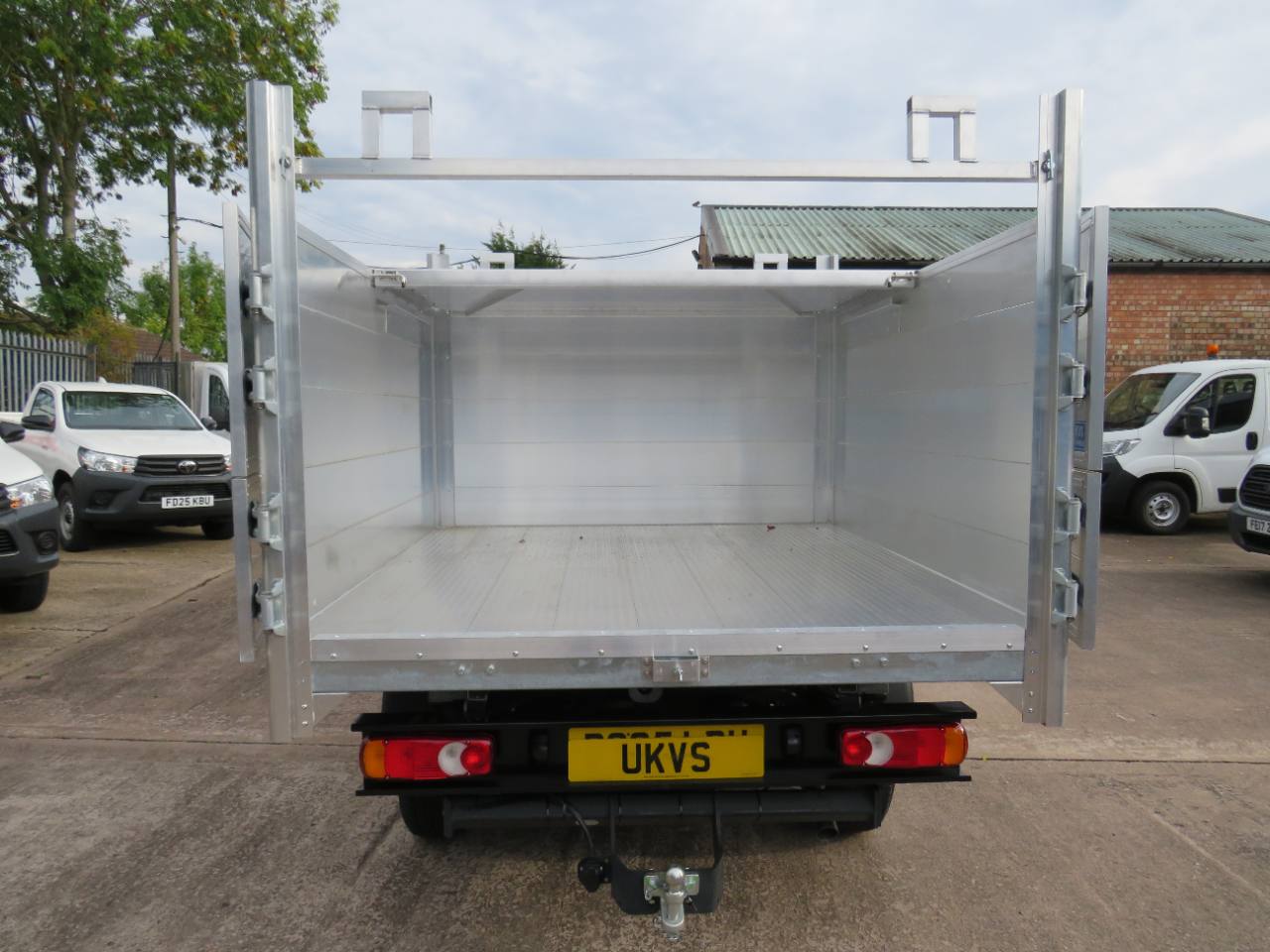 2024 Toyota Hi-Lux Single Cab 2.4 Arborist Tipper Fixed Tool Pod photo 9