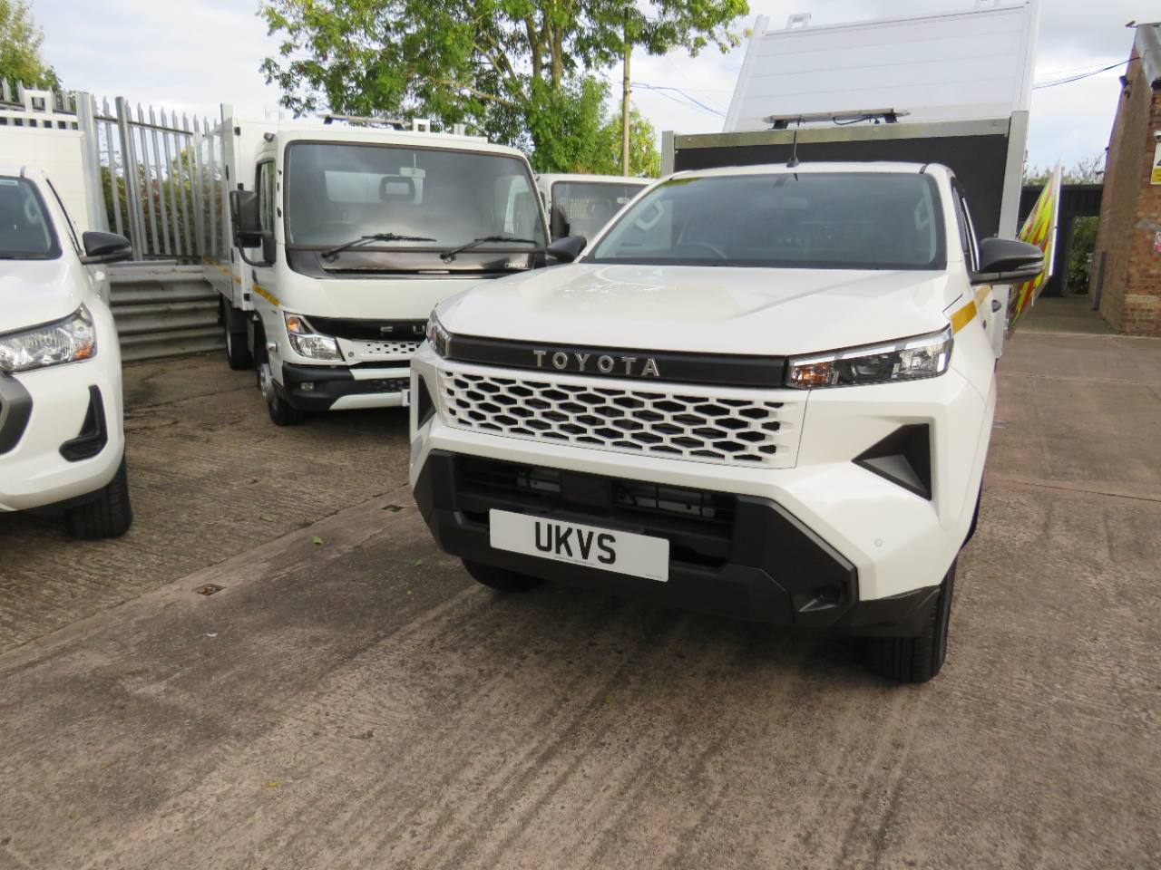2026 Toyota HiLux Single Cab 2.8 Arb Arborist Tipper photo 7