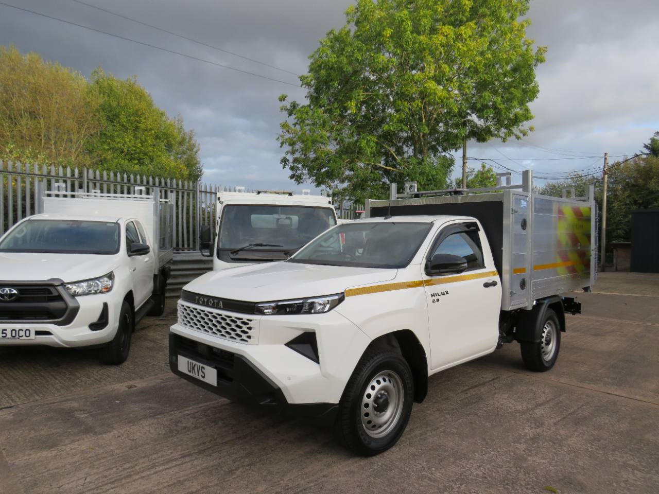 2026 Toyota HiLux Single Cab 2.8 Arb Arborist Tipper photo 2