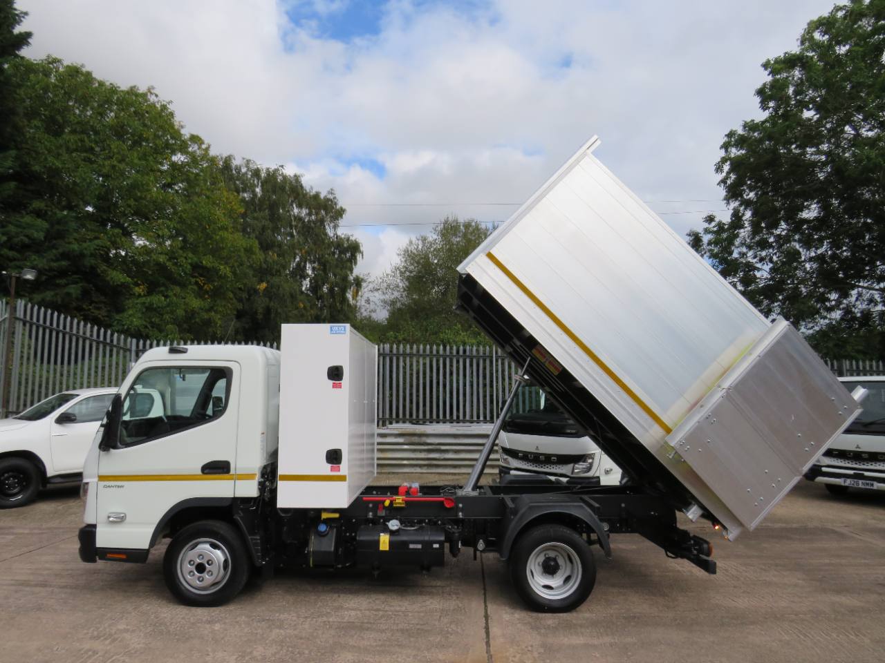 2026 Fuso Canter Arborist Tipper photo 26