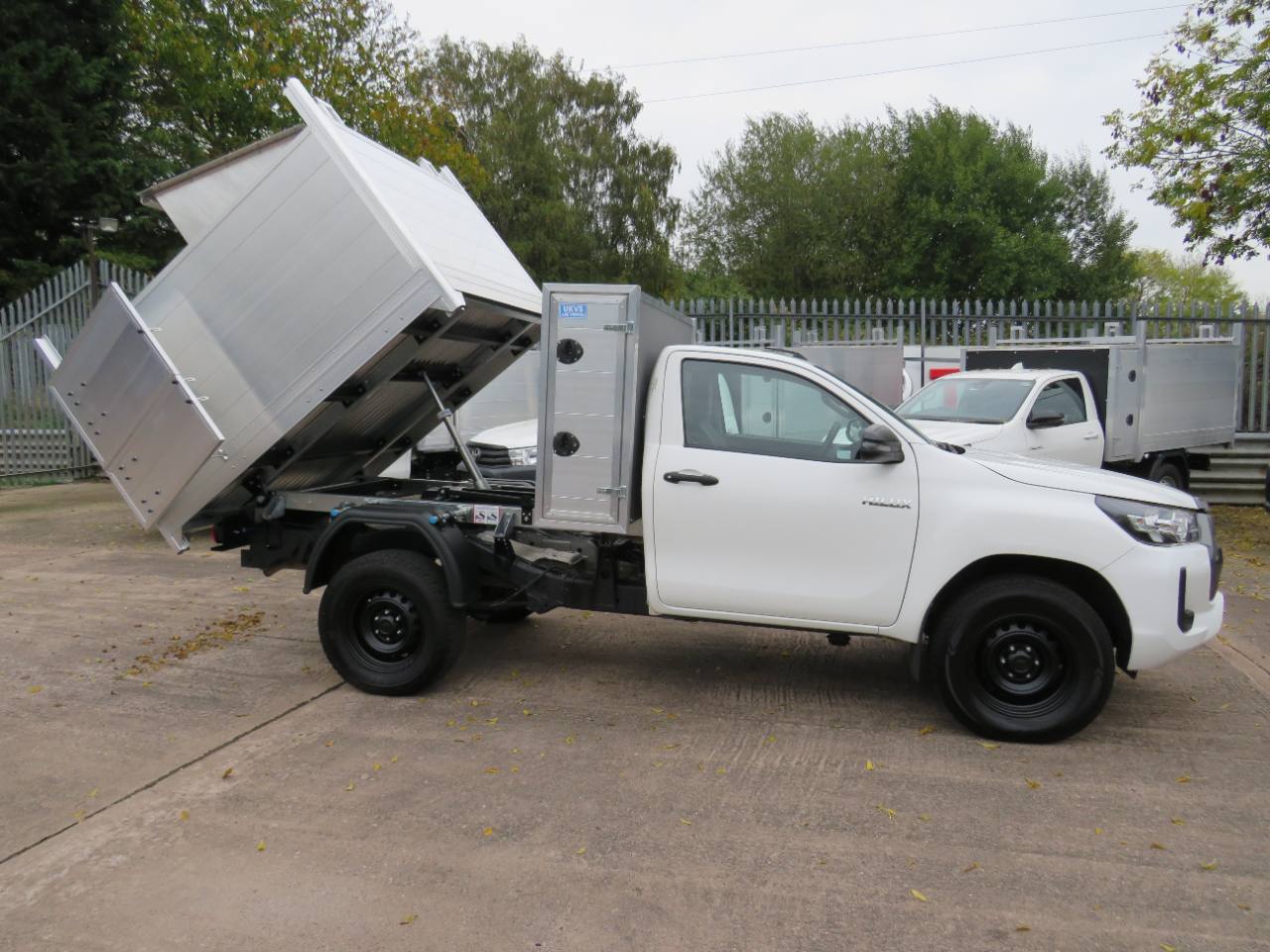 2021 Toyota Single Cab 2.4 Arborist Tipper Tree Surgeon Arb photo 2