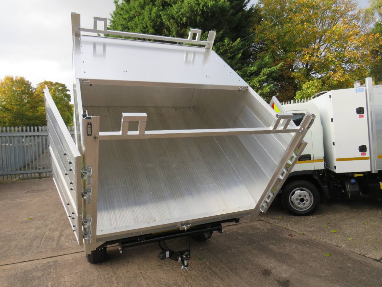 2026 Toyota HiLux Single Cab 2.8 Arb Arborist Tipper photo 9