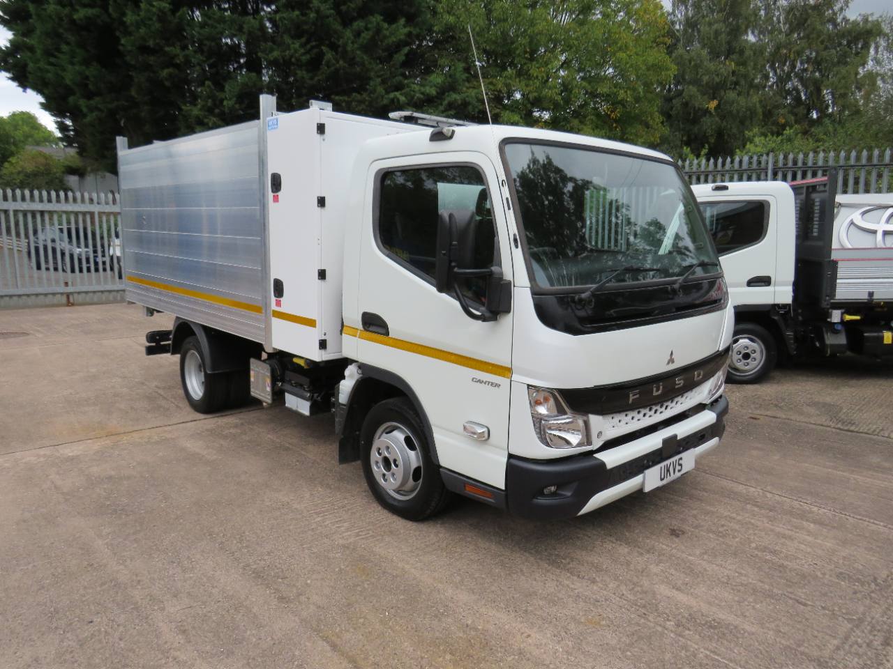 2026 Fuso Canter Arborist Tipper photo 4