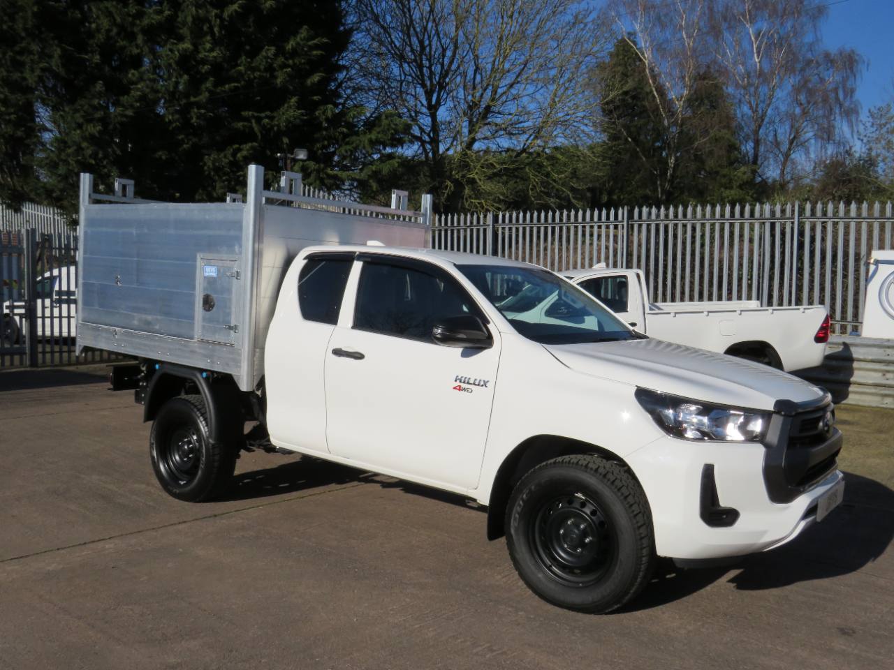 2024 Toyota Hi Lux 2.4 Extra Cab Arborist Tipper Built in Tool Box photo 11