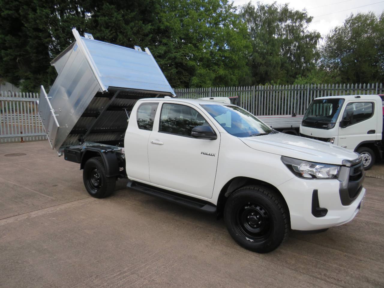 2025 Toyota Hilux Extra Cab 2.8 Arb Arborist Tipper Tree Surgeon photo 11