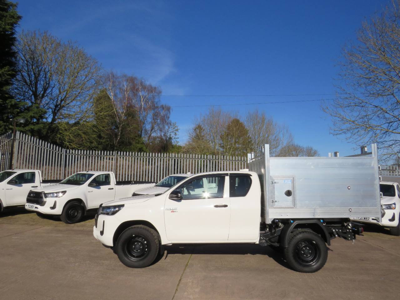 2024 Toyota Hi Lux 2.4 Extra Cab Arborist Tipper Built in Tool Box photo 1