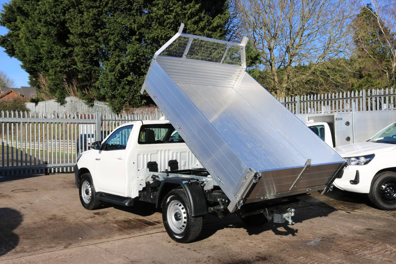 2025 Toyota Single Cab 2.4 - 2.8 Drop side Tipper photo 9