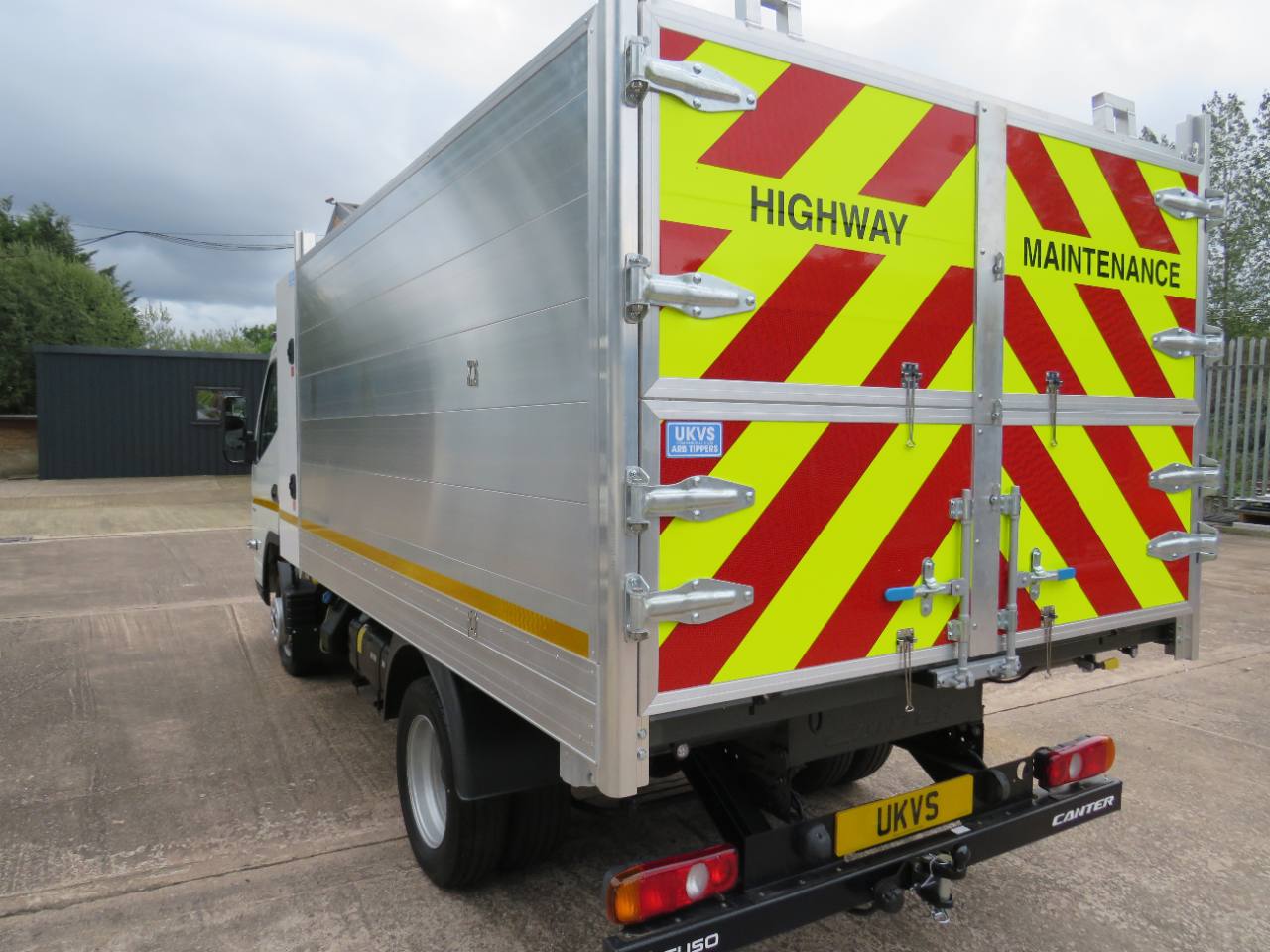 2026 Fuso Canter Arborist Tipper photo 11
