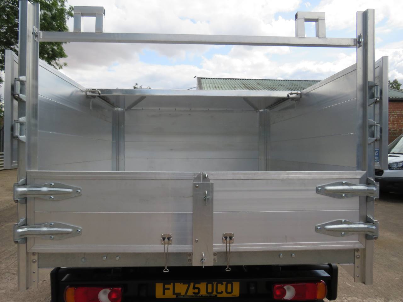 2025 Toyota Hilux Extra Cab 2.8 Arb Arborist Tipper Tree Surgeon photo 7