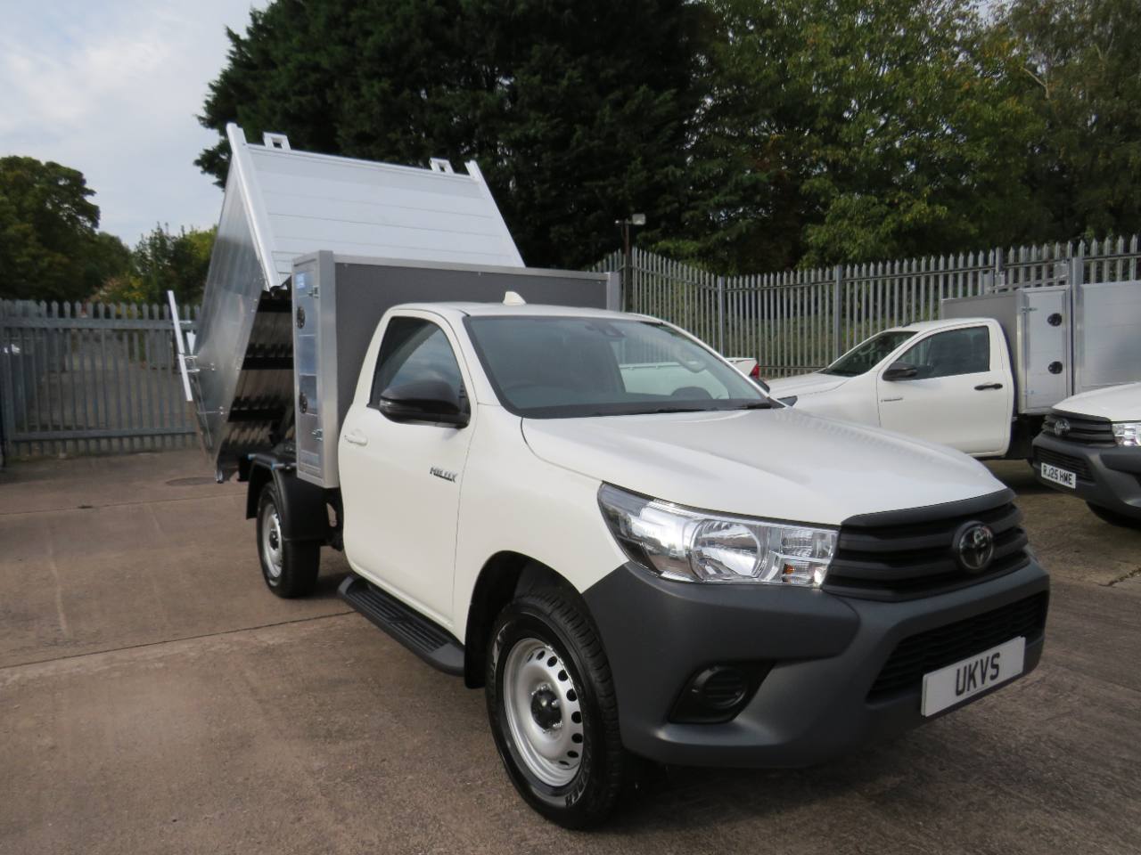 2024 Toyota Hi-Lux Single Cab 2.4 Arborist Tipper Fixed Tool Pod photo 19