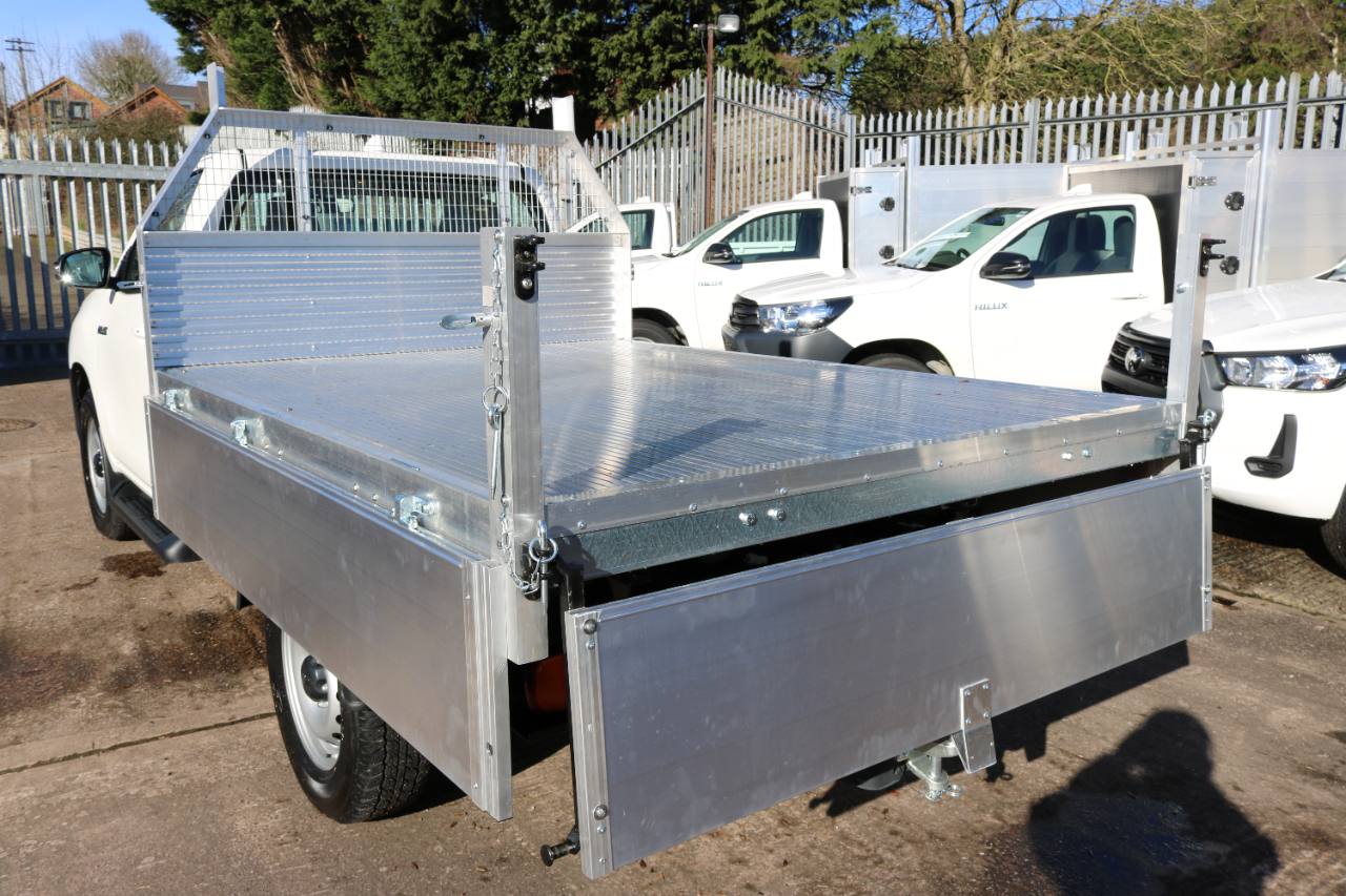 2025 Toyota Single Cab 2.4 - 2.8 Drop side Tipper photo 18