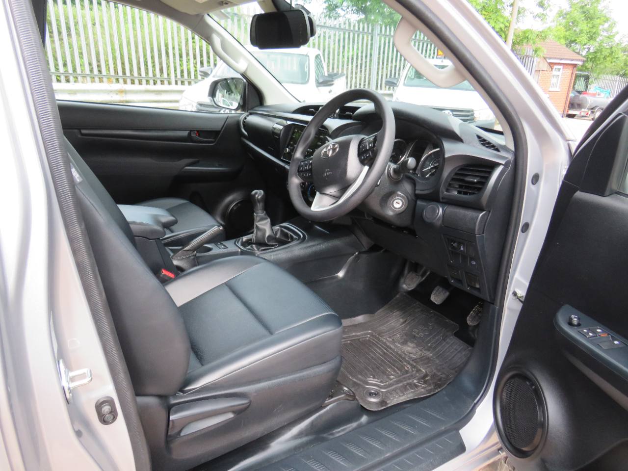 2024 Toyota Hi Lux Single Cab 2.4 Arborist Tipper Arb Tree Surgeon photo 2