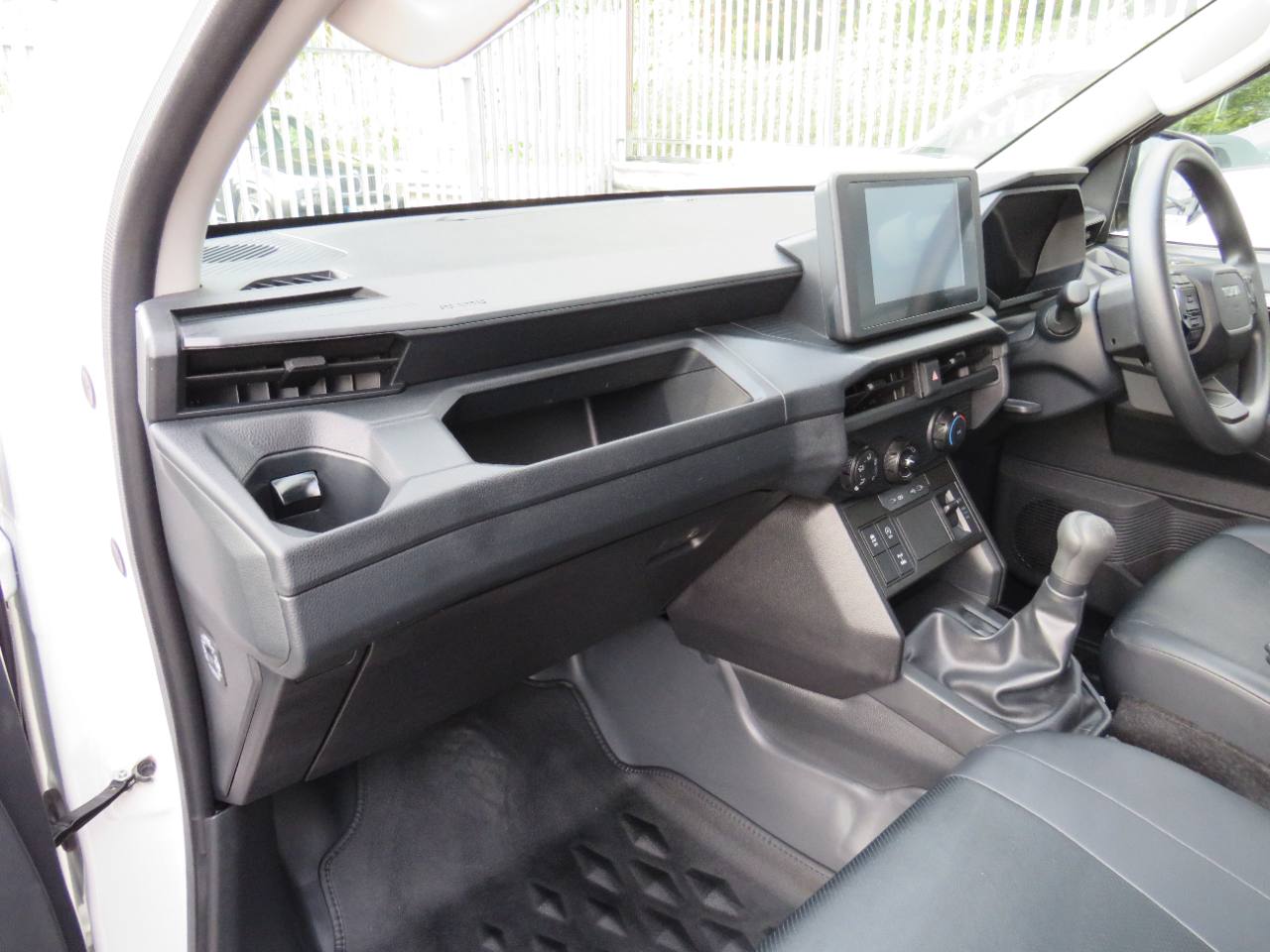 2026 Toyota HiLux Single Cab 2.8 Arb Arborist Tipper photo 5