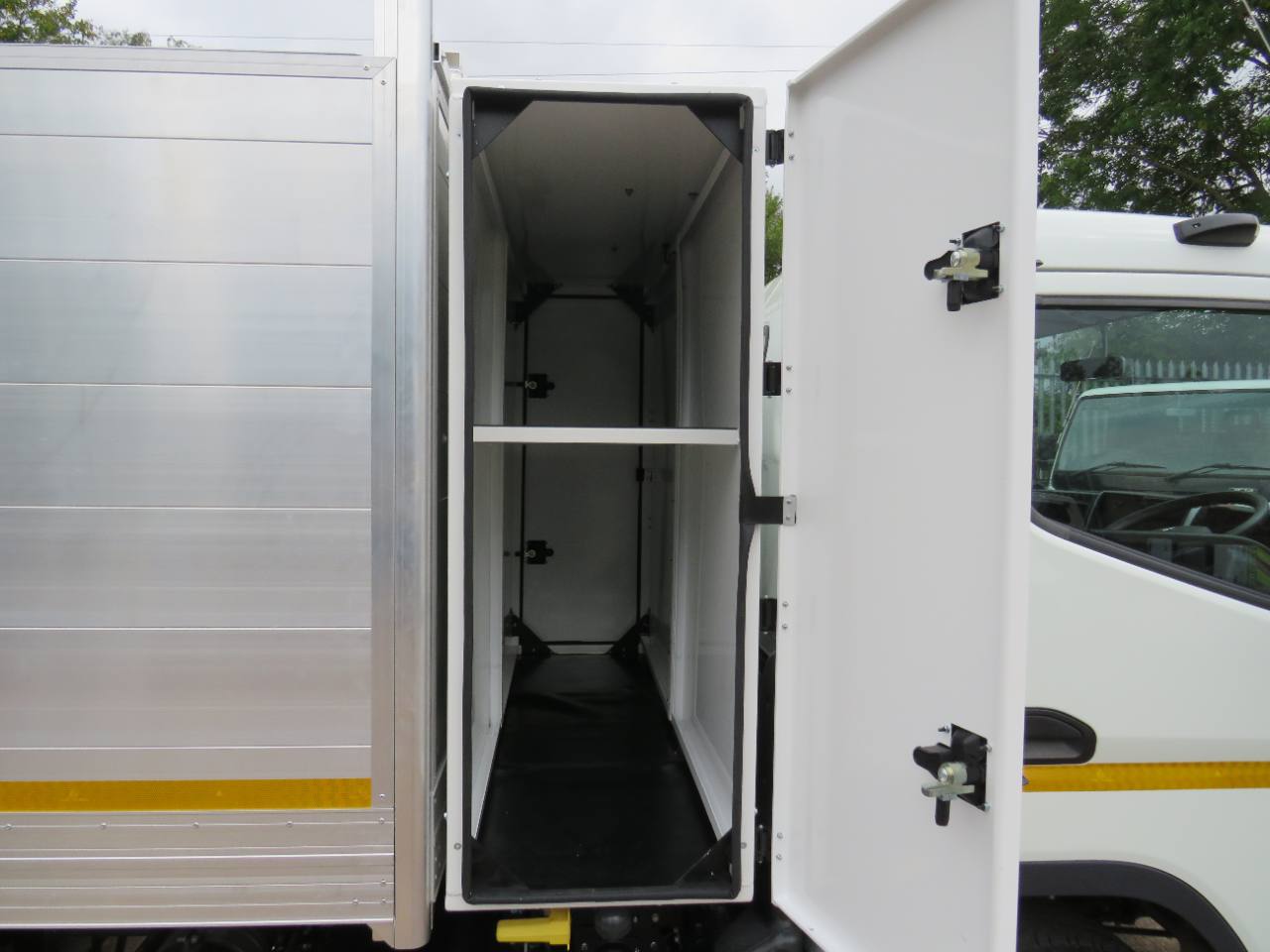 2026 Fuso Canter Arborist Tipper photo 7