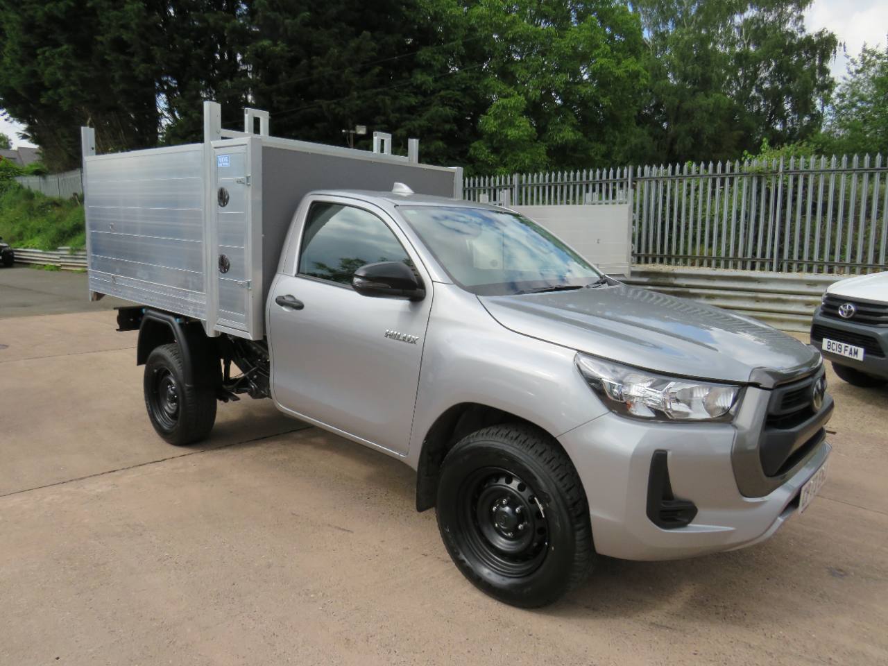 2024 Toyota Hi Lux Single Cab 2.4 Arborist Tipper Arb Tree Surgeon photo 1