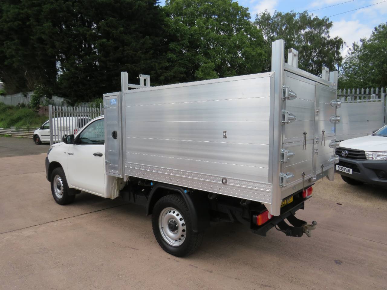 2023 Toyota Hi Lux Single Cab Tipper 2.4 Fix Tool Pod Arborist Arb Tipper Tree Surgeon photo 1