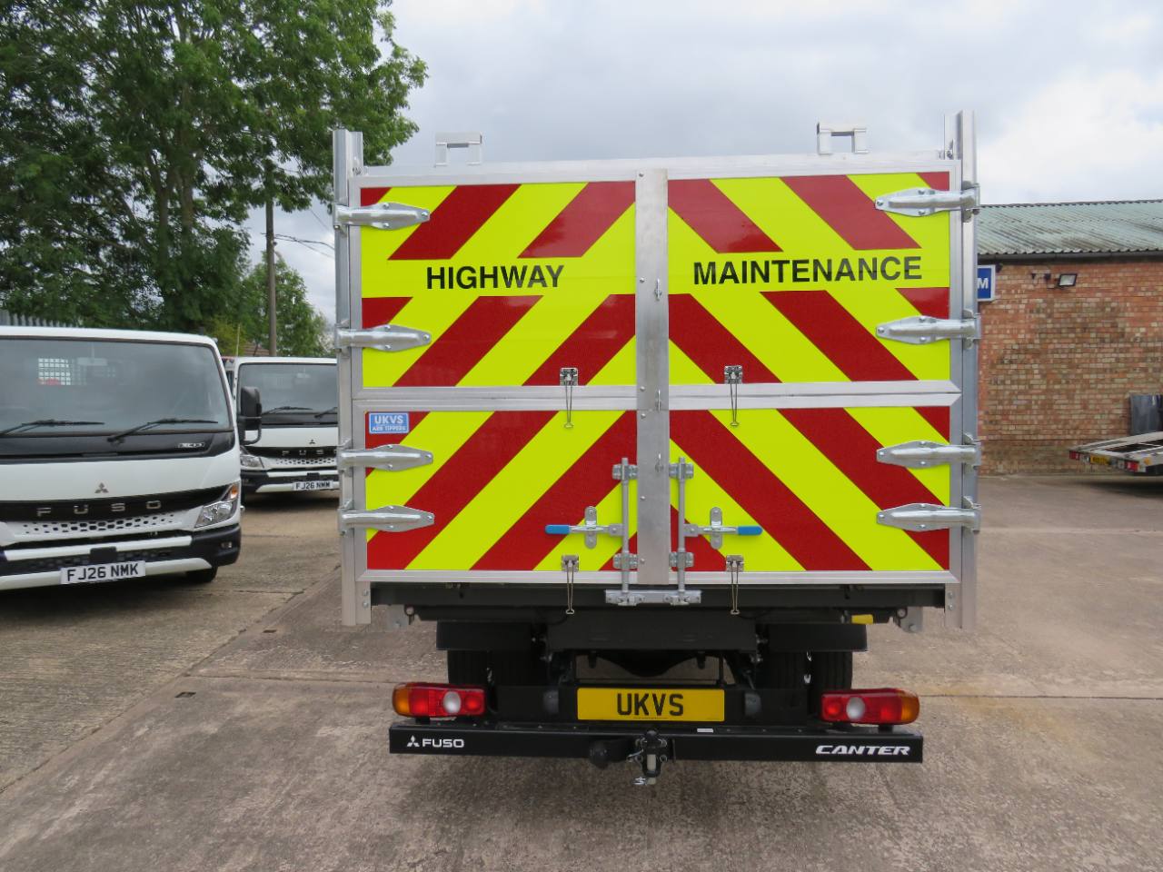 2026 Fuso Canter Arborist Tipper photo 10