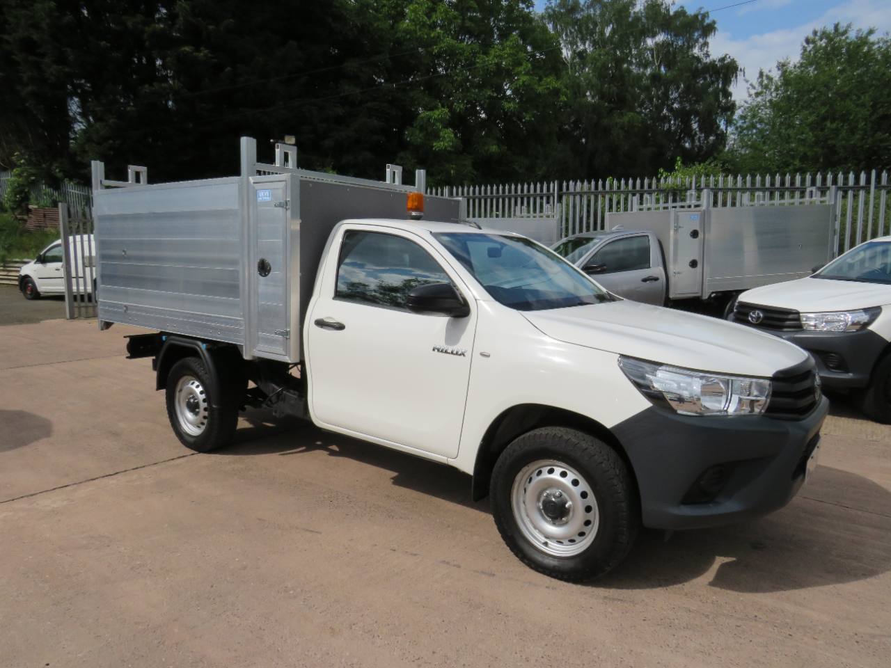 2023 Toyota Hi Lux Single Cab Tipper 2.4 Fix Tool Pod Arborist Arb Tipper Tree Surgeon photo 5
