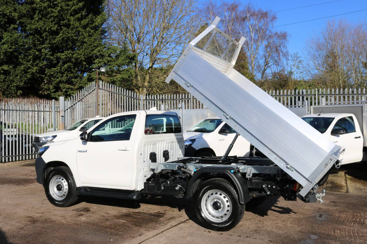 2025 Toyota Single Cab 2.4 - 2.8 Drop side Tipper photo 8
