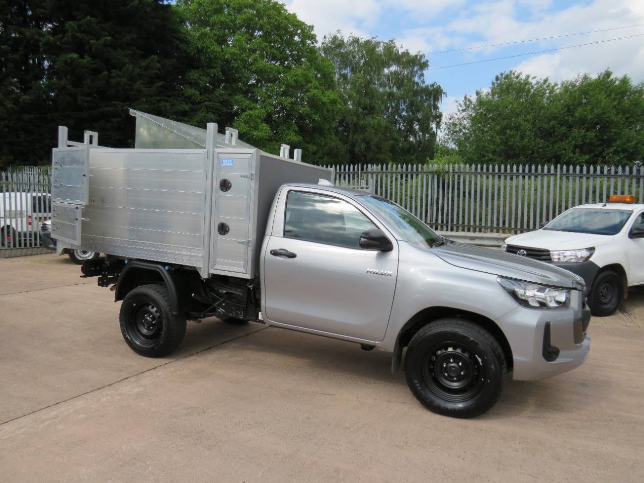 2024 Toyota Hi Lux Single Cab 2.4 Arborist Tipper Arb Tree Surgeon photo 16