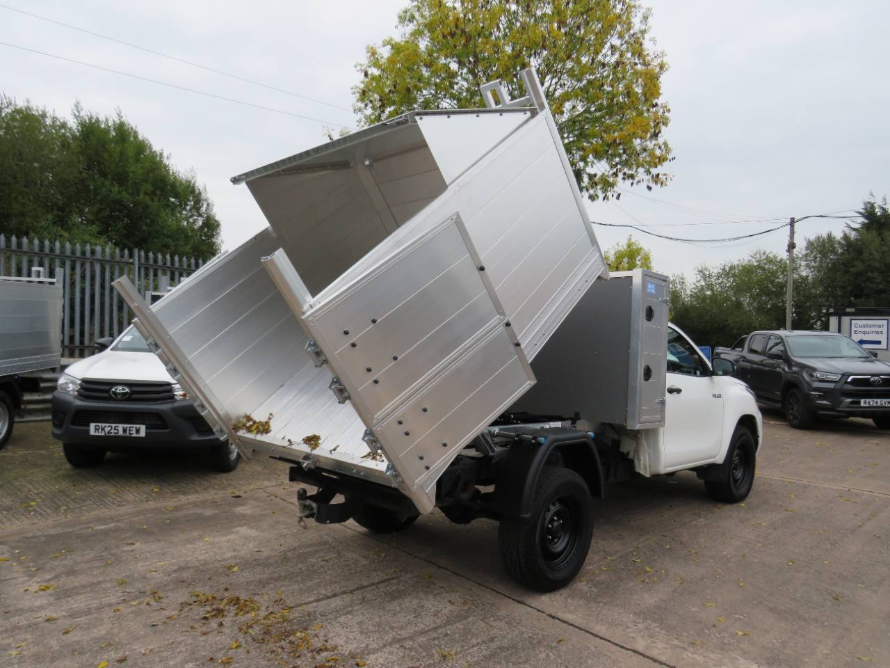 2021 Toyota Single Cab 2.4 Arborist Tipper Tree Surgeon Arb photo 3