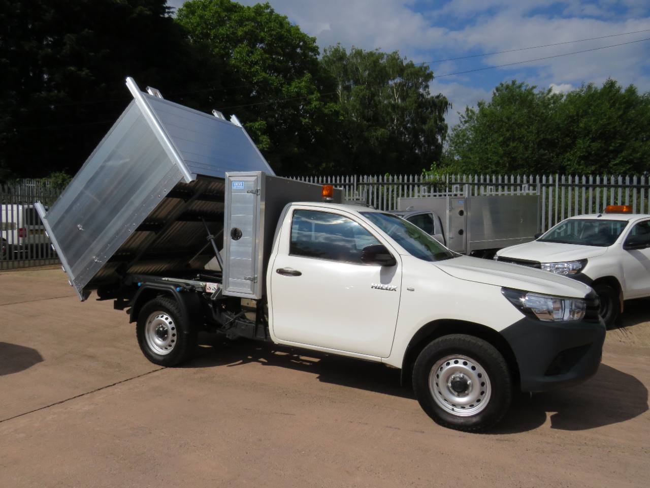 2023 Toyota Hi Lux Single Cab Tipper 2.4 Fix Tool Pod Arborist Arb Tipper Tree Surgeon photo 9