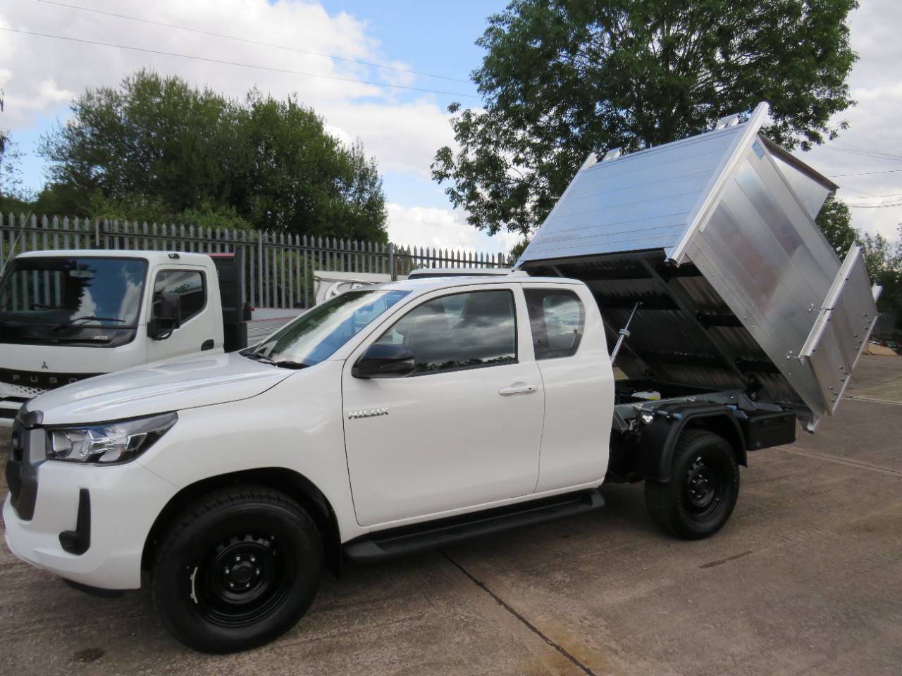 2025 Toyota Hilux Extra Cab 2.8 Arb Arborist Tipper Tree Surgeon photo 19