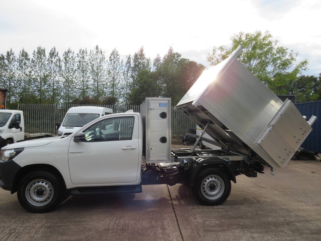 2024 Toyota Hi-Lux Single Cab 2.4 Arborist Tipper Fixed Tool Pod photo 12