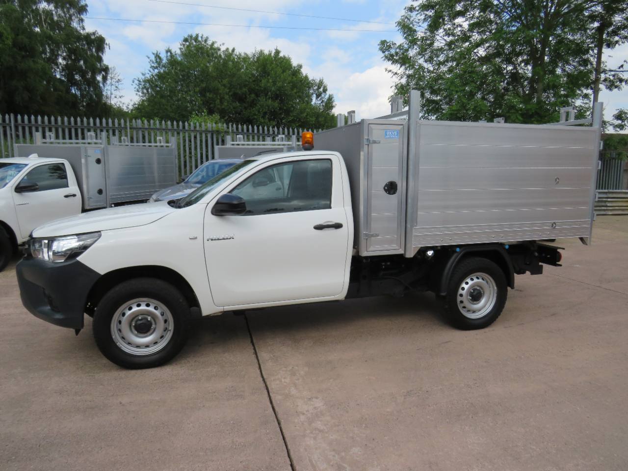 2023 Toyota Hi Lux Single Cab Tipper 2.4 Fix Tool Pod Arborist Arb Tipper Tree Surgeon photo 2